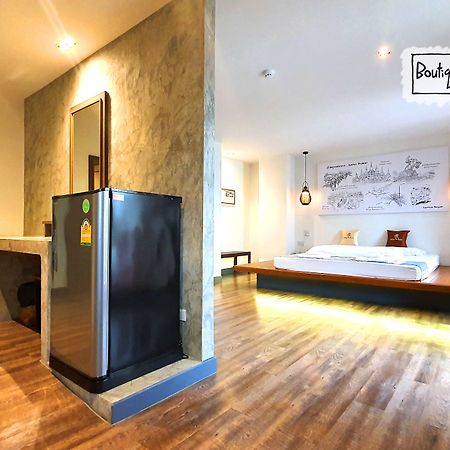 Boutique Poo-Yai Lee Hotel Bangkok Buitenkant foto